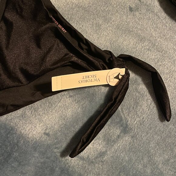 Victoria's Secret, Twist Push-Up Bikini Top & Smooth Tie Side Brazilian Bottoms - Picture 4 of 11